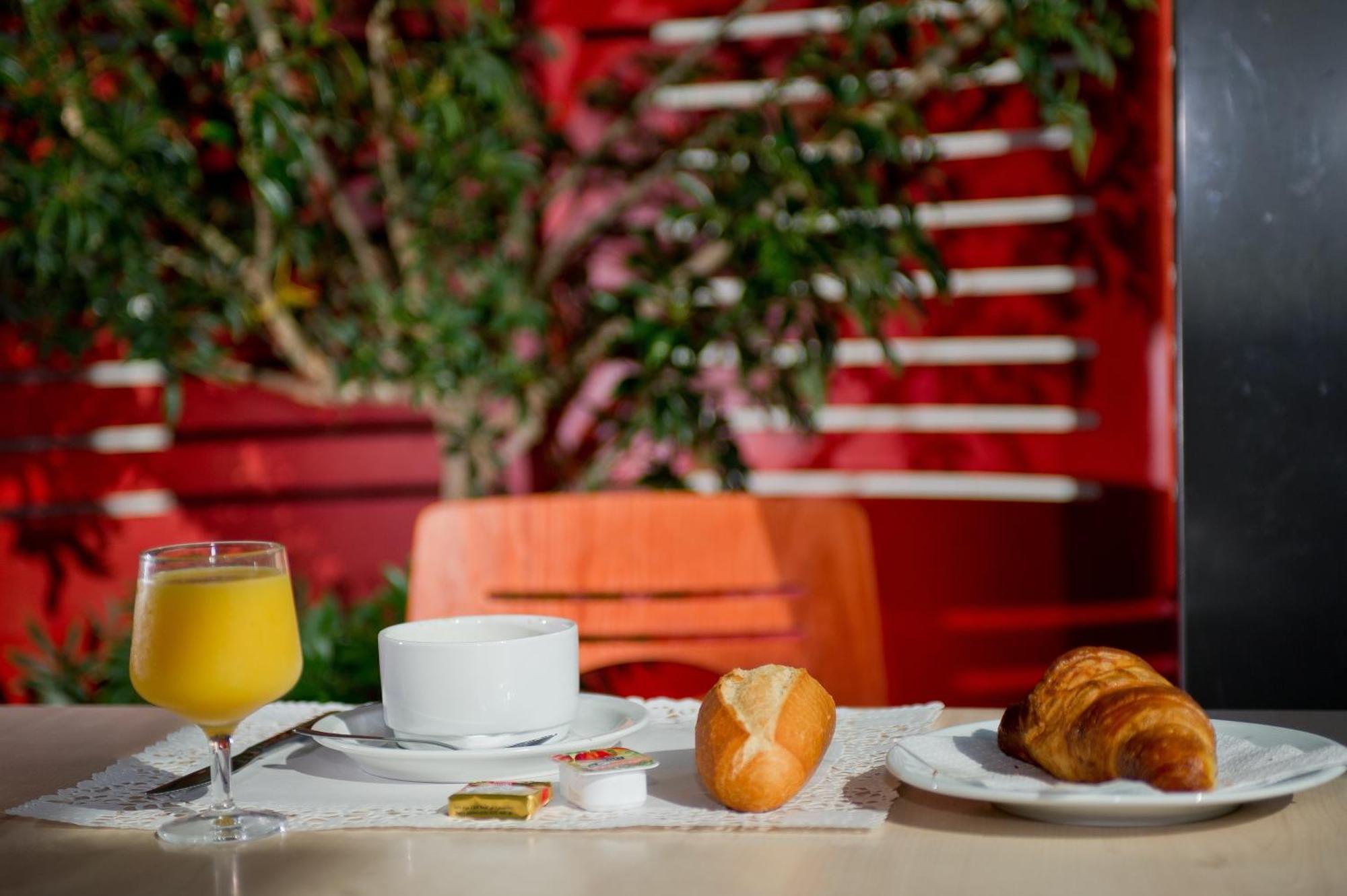 Ace Hotel Travel Athee Sur Cher Exterior photo